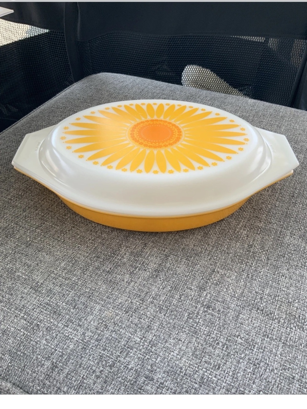 Vintage Pyrex Sunflower Oval Divided Casserole Dish 1960s Daisy 1.5 Quarts
